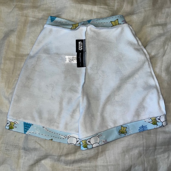 BlackMilkxStar Wars: The Child Winter Wonderland Cuffed Shorts - Grogu/Baby Yoda - Picture 7 of 11
